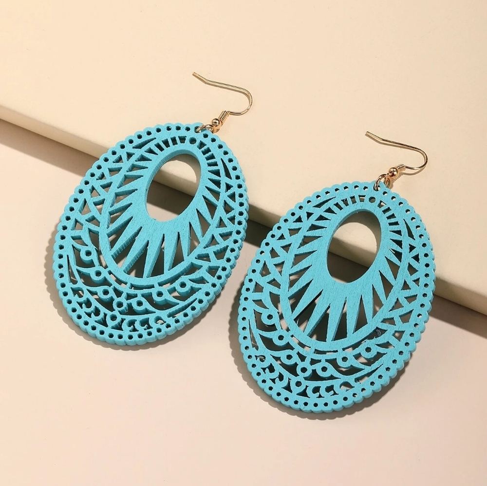 Boho Style Cutout Wood Turquoise Drop Earrings NEW